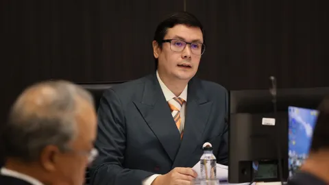 “โรม” ซัดรัฐบาล อย่าเพิ่งรีบฟอกขาวให้ “สามีไอเดียร์” ยัน ไม่หนักใจถูกแจ้งความ
