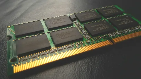 ผู้ผลิตชิปจีนคาดขาดแคลนหน่วยความจำอีกอย่างน้อยสามปี ราคา RAM และ SSD ส่อแพงต่อเนื่อง