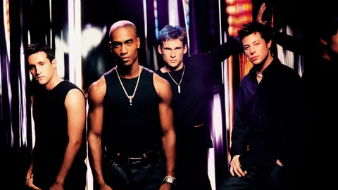 “BLUE” ครบรอบ 25 ปีแล้ว มาคอนเค้าเลย! กับทัวร์คอนเสิร์ตครั้งใหม่ Blue 25th Anniversary Tour