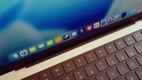 Apple จ่อเปิดตัว MacBook จอสัมผัส 27 ต.ค. พร้อม iPad mini OLED และ Mac ชิป M6