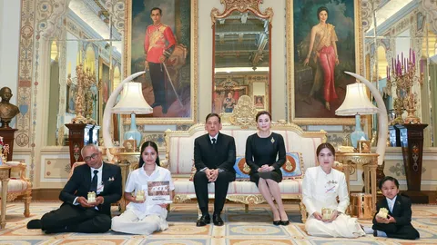 ในหลวงโปรดฯ ให้ “เนเน่” เข้าเฝ้า ตรัสชื่นชมเก่งมาก สร้างชื่อให้ประเทศ