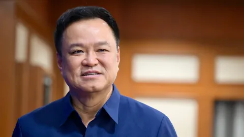 “อนุทิน” แนะ กสทช. ให้ยึดแนวกฎหมาย หลังเรียกประชุมทั้งที่มีคำพิพากษาศาล