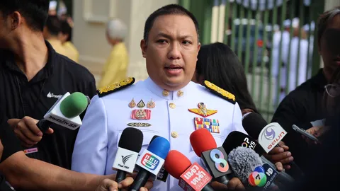 “พลพีร์” ฟาดกลับ “อดีตปลัด มท.” เป็นผมคงอาย ด่าข้าราชการกลางที่ประชุม เอี่ยวโครงการ EEC 