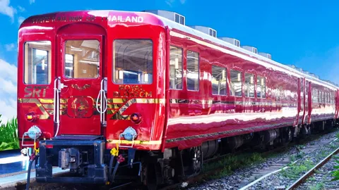 เปิดพิกัดรถไฟลอยน้ำสุดหรู แบบ All-Inclusive รับลมหนาวกับขบวน Royal Blossom ที่ต้องมาสัมผัสสักครั้ง