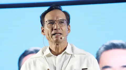 “กรณ์” โวปชป.มีหมัดเด็ด ใช้น็อกรัฐบาล คาเวที “ซักฟอก” ค้านรวบรัดอภิปราย 3 วัน