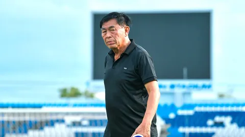 โค้ชเฮง พูดตรงๆหลัง ชลบุรี เอฟซี แพ้ พีที ประจวบ ปราชัย 5 นัดรวดไทยลีก 