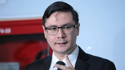 ไม่สอบธุรกรรมสามีไอเดียร์ โรมสับรัฐบาลเกียร์ว่าง ศิริโชค เย้ยดีอีโชว์ปิดลิงก์ 5 เว็บพนันเปิดหรา
