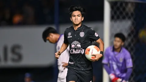 ผลบอลสด “บุรีรัมย์ ยูไนเต็ด” พบ “ดีพียู เอฟซี” ฟุตบอล “ช้าง เอฟเอ คัพ” 2026-27 รอบ 64 ทีม