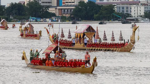 ถวายผ้าพระกฐิน ทางชลมารค ซ้อมใหญ่พยุหยาตรา เฉลิมพระชนมพรรษา 4 รอบ "พระราชินี"
