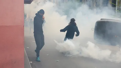 จับแล้ว 135 คน ประท้วงทั่วฝรั่งเศสรอบใหม่ ระดม จนท. 70,000 นายรับมือ
