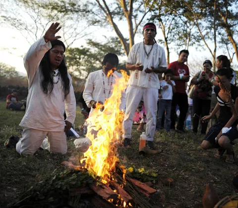 2012 วันสิ้นโลก...กับมุกหลอกกินตังค์