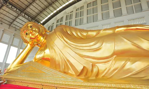 ไหว้พระนอนเมืองชาละวัน อลังการที่สุดในไทย