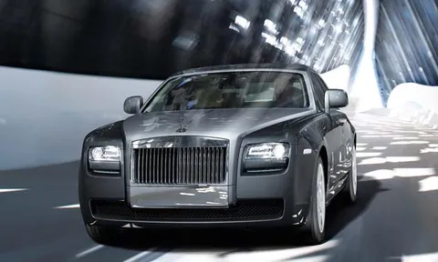โรลส์รอยซ์ได้ฤกษ์เปิดตัว GHOST กระหึ่มงานแฟรงก์เฟิร์ตมอเตอร์โชว์