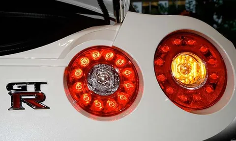 THE LEGEND OF NISSAN SKYLINE GT-R