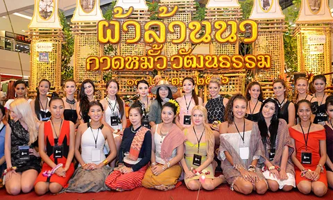 ซุปเปอร์โมเดลสัมผัสชีวิตล้านนา