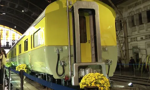 ร.ฟ.ท. พาสัมผัสเสน่ห์ 'รถจักรไอน้ำ' ย้อนรอย...'ในหลวง'