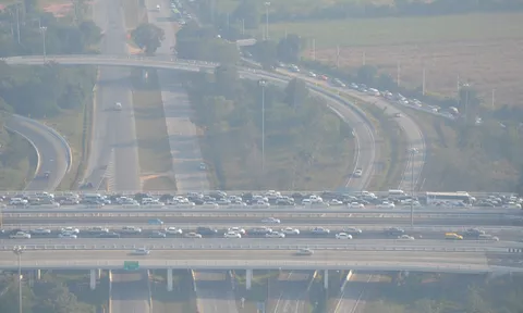 โคราชเร่งเปิดช่องทางพิเศษระบายรถเข้ากรุง