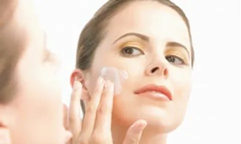 ห้ามใช้ครีมชะลอชรา เป็นเครื่องสำอางที่เป็นอันตรายมากที่สุด