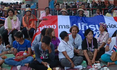 กปปส.ตรังขู่ยึด 6 แยกหลัก ปิดเมืองคู่ขนานกรุง