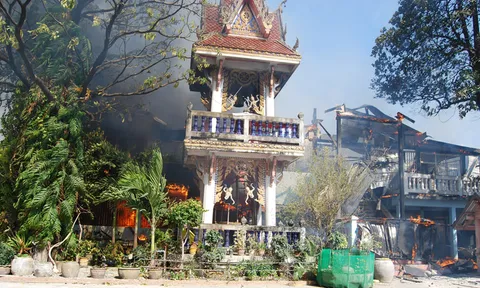 เพลิงไหม้หอสวดมนต์-กุฏิวัด สระบุรี คาดไฟฟ้าลัดวงจร
