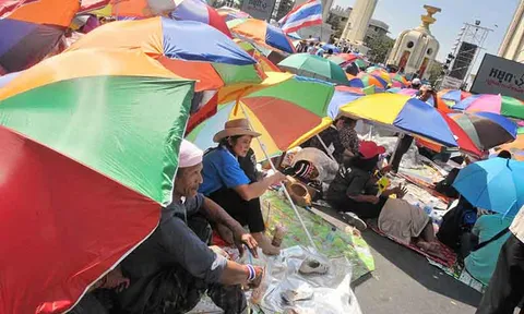 กปปส.ปิด'ศูนย์ราชการแจ้งวัฒนะ'ทยอยตั้งเวที'5 แยกลาดพร้าว'แล้ว