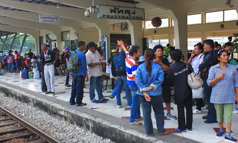 กปปส.พัทลุงเข้ากรุงเทพฯหนุนม็อบชัตดาวน์