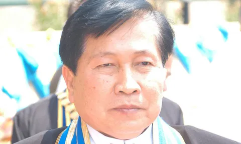 "พลสัณฑ์" ชี้เร็วเกินไปที่จะสอบรับตั๋วครู