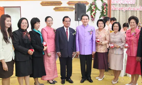 "อบจ.หนองคาย" จัดงานเชิดชูเกียรติเนื่องในวันครู