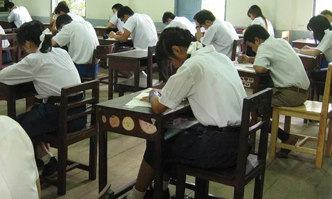 เผยอัตราแข่งขัน 10 ร.ร.ดัง-ร่อนสารถกรับ นร.