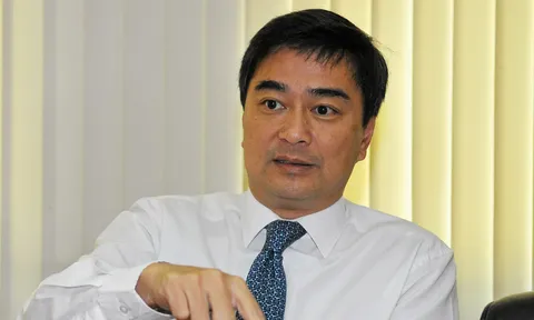 'อภิสิทธิ์'ร่วมถก กกต. ย้ำกำหนดลต.ใหม่ต้องให้เกิดการยอมรับ