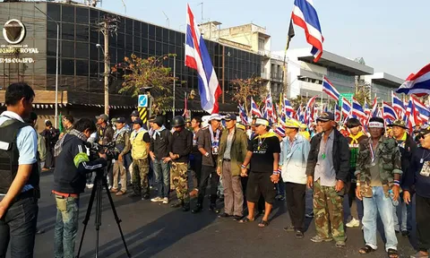 คปท.จัดปิกนิกนอกบ้าน ค้านการเลือกตั้ง