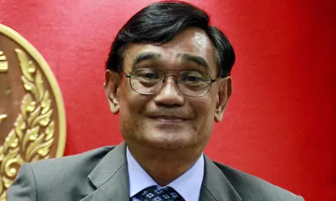 'ปชป.' ฟันธงรัฐล้มเพราะจำนำข้าว