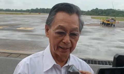 ปชป.อัดยับรัฐบาลทุจริตแท็บเล็ตนักเรียน