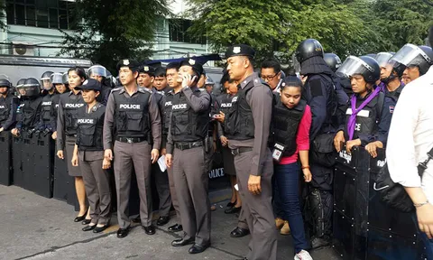 พล.ต.ต.อดุลย์ รุดเจรจาแกนนำ กปปส. ขอคืนพื้นที่ 