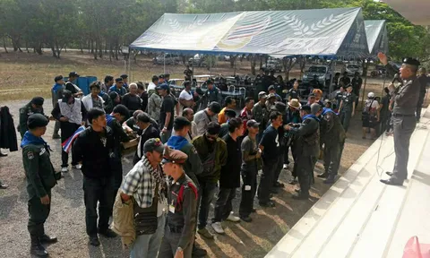 ทนายหอบ8.3ล้านบาท ประกัน182ผู้ชุมนุมกระทรวงพลังงาน 