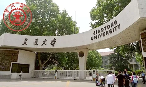 สมเด็จพระเทพฯ มอบ 3 ทุน เรียนฟรีที่จีน!