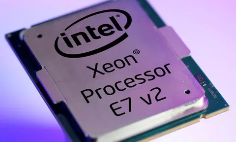 'อินเทล'เผยโฉมโปรเซสเซอร์ใหม่ 'ซีออน E7 v2'