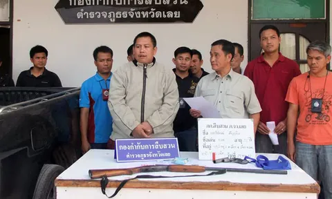 ตร.เลยรวบหนุ่มขายปุ๋ยพวงยาบ้าคาบ้านพัก