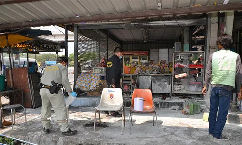 ร้านชำคลองหลวงวิ่งโร่พึ่ง ตร.ถูกชายฉกรรจ์ขู่หวังไล่ที่