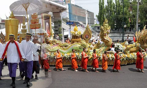 ร่วมขบวนเชิญโกศศพและพิธีพระราชทานเพลิงศพ'สมเด็จพระพุฒาจารย์' 