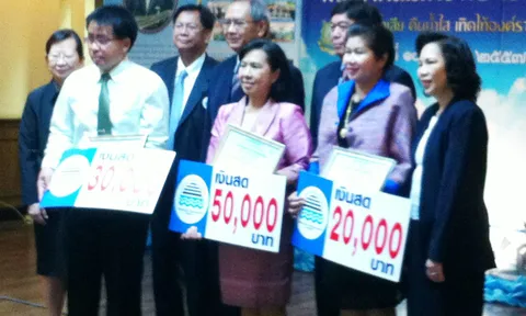 มอบรางวัลนิทรรศการเฉลิมพระเกียรติ 'ลดน้ำเสีย คืนน้ำใส นำร่องการมีส่วนร่วมของสถาบันการศึกษา'