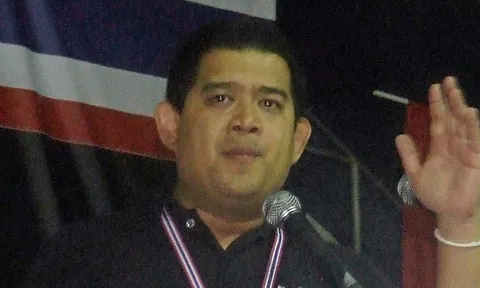 ปชป.ยกคำพูด'พงศ์เทพ'มัด'ปู'ต้องออก หากกู้เงิน2ลล.ผิด