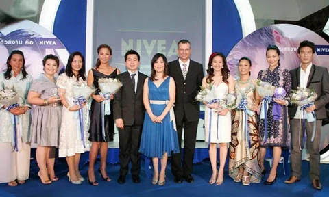 สัมผัส 10 มุมมองความงามจาก 10 ผู้ทรงอิทธิพล