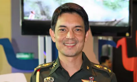 ทบ.ฮึ่ม!สื่อตัดต่อภาพ'ประยุทธ์'ล้อเลียน 