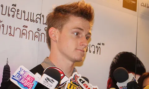 'คริส เดอะสตาร์'ปัดเกาะ'แตงโม-บอม'ดัง แจงแค่โพสต์แสดงความเห็น