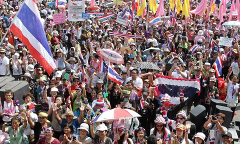 กปปส.สวนลุมฯ ปักหลักที่ตั้งหลังเคลื่อนไหวใหญ่