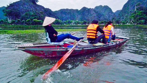 พายเรือท่อง...ทุ่งข้าว สวรรค์บนดิน...ที่ “ตัมก็อก”