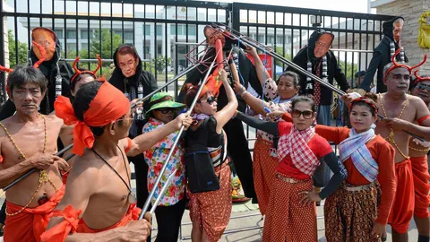 เล่นไสยศาสตร์