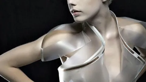 ชุดที่ใส่โปร่งใสถ้าใจปิ๊ง
