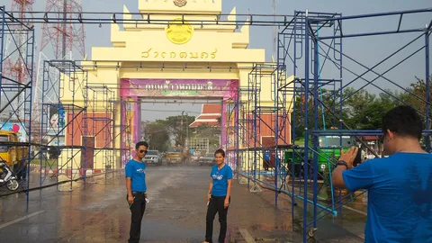 ร้อยเอ็ดเร่งทำอุโมงค์น้ำรับนักท่องเที่ยวเล่นสงกรานต์